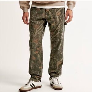 NWT men’s Abercrombie and fitch loose workwear camo pants 29x32